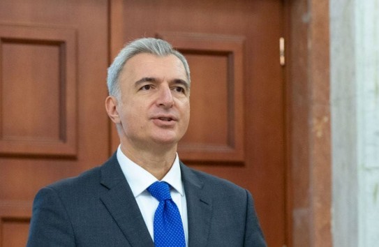 {Глава минсельхоза Осмокеску допустил рост цен на хлеб, масло, муку и сахар} Молдавские Ведомости