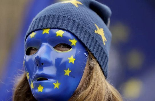 {Еврокомиссия отложила публикацию доклада о будущем Евросоюза} Молдавские Ведомости