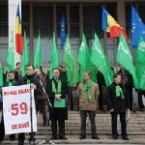 ЛДПМ поставила властям ультиматум: до 22 февраля обеспечить гастарбайтерам право голосовать