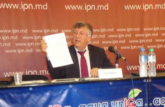 {Ион Дьяков разделяет требования протестующих} Молдавские Ведомости
