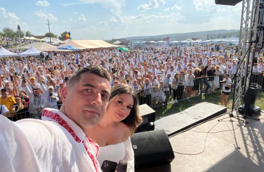 {Свадьба румынского депутата обошлась почти в 500 тысяч евро} Молдавские Ведомости