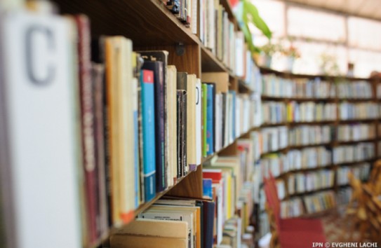 {Продан призвал передать книги на кириллице в музеи} Молдавские Ведомости